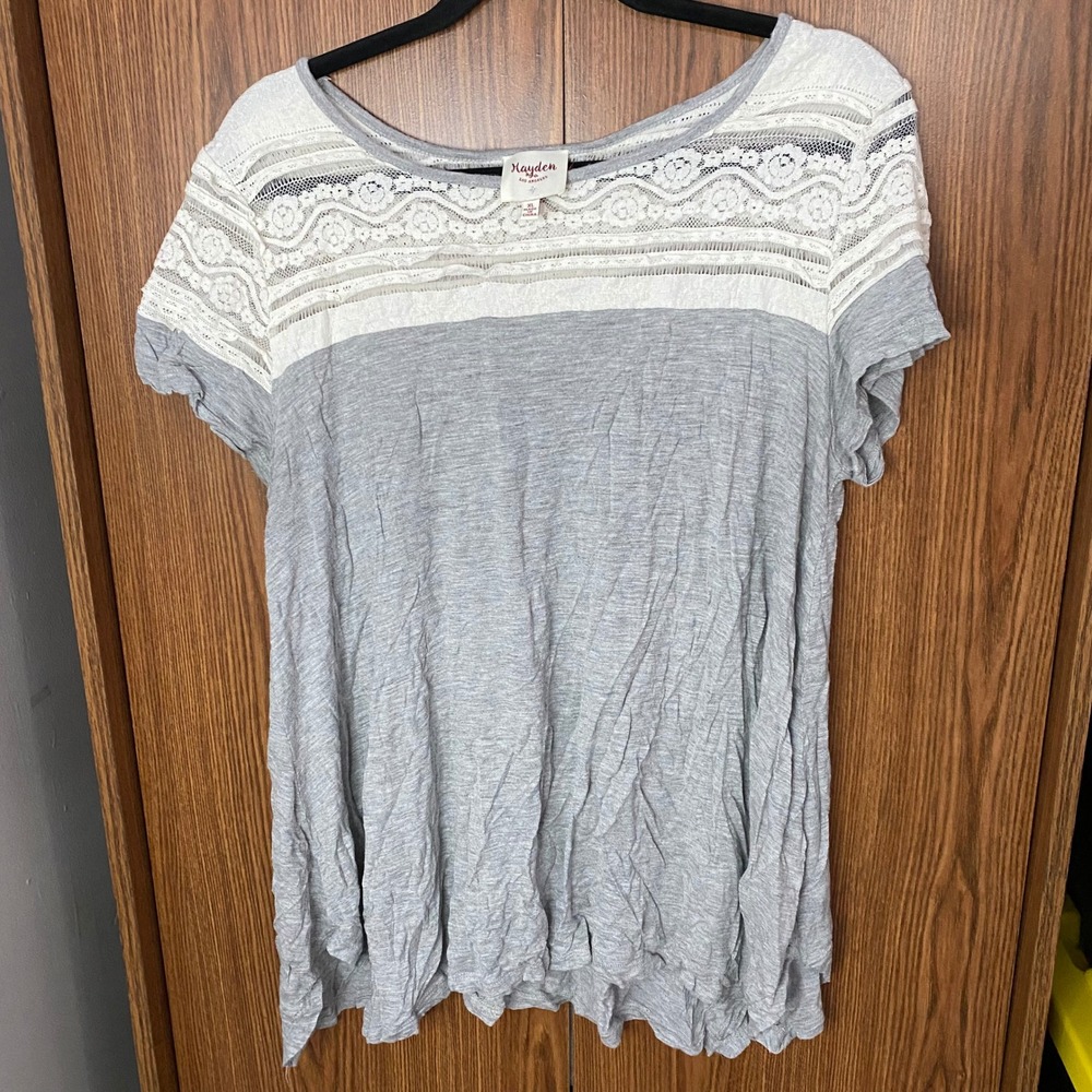 Hayden Los Angeles Lace Yoke Top Women XL Grey Short Sleeve Boho
